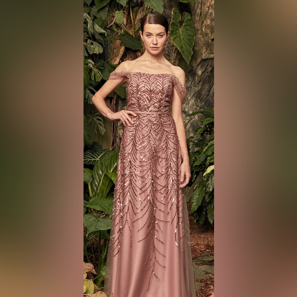 Chic Off-Shoulder Mauve Maxi Dress